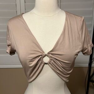 Beige crop top with ring